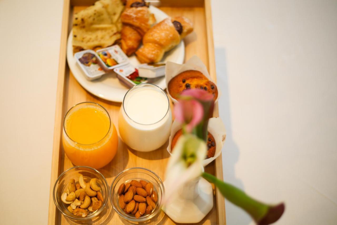Hotel Aliko فلورا المظهر الخارجي الصورة
