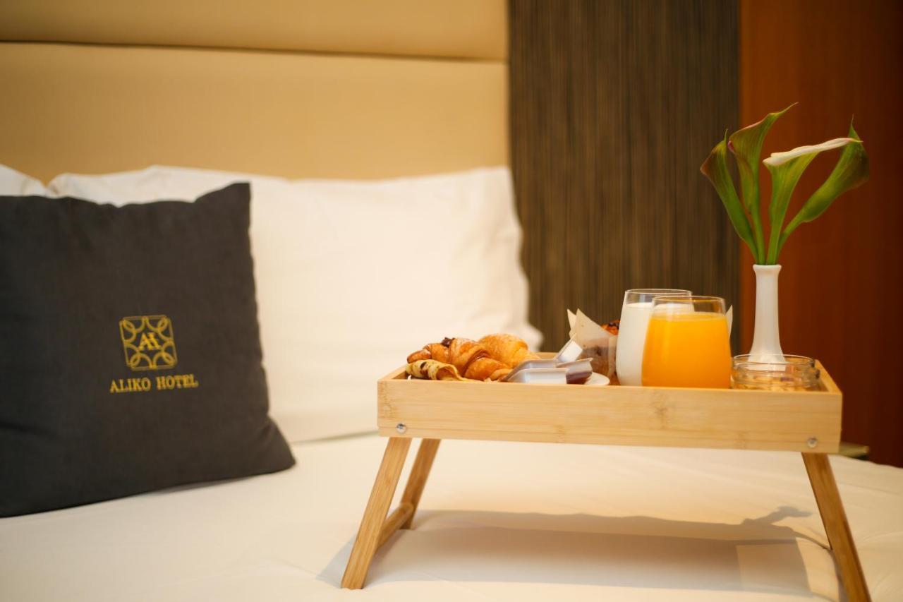Hotel Aliko فلورا المظهر الخارجي الصورة