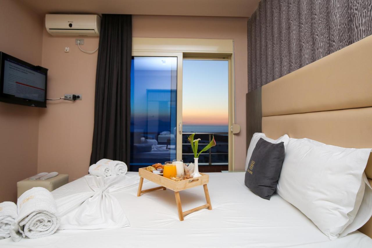 Hotel Aliko فلورا المظهر الخارجي الصورة